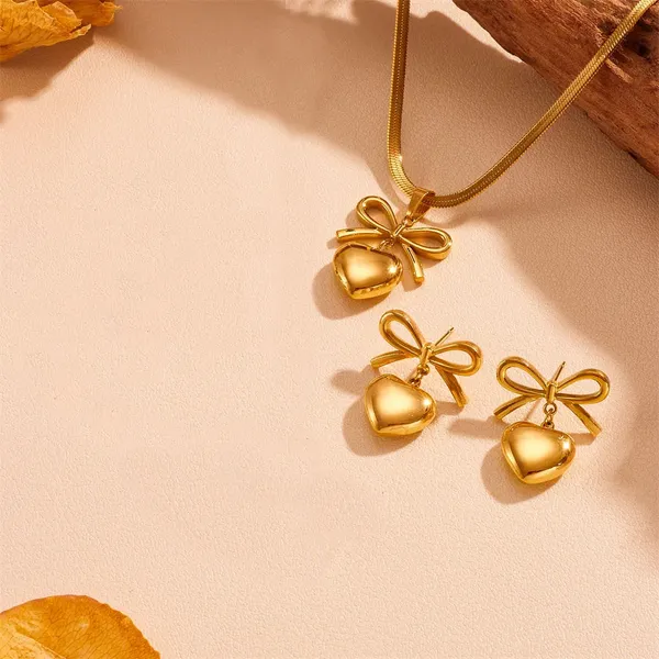 Gold_Bowknot_Heart_Pendants_For_Women